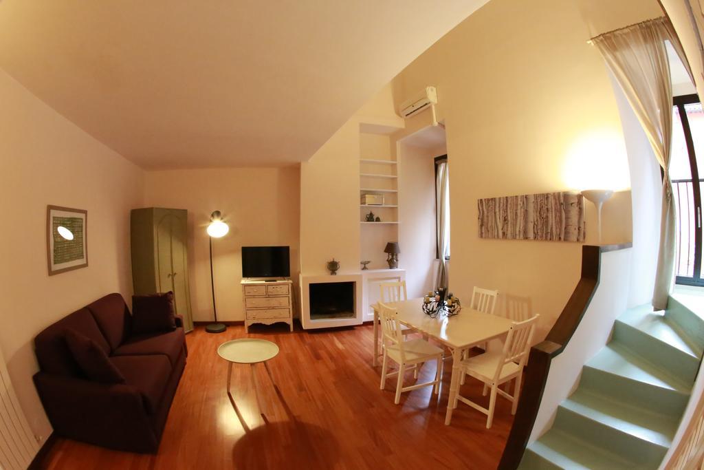 רומא Palazzo Velli Suites מראה חיצוני תמונה