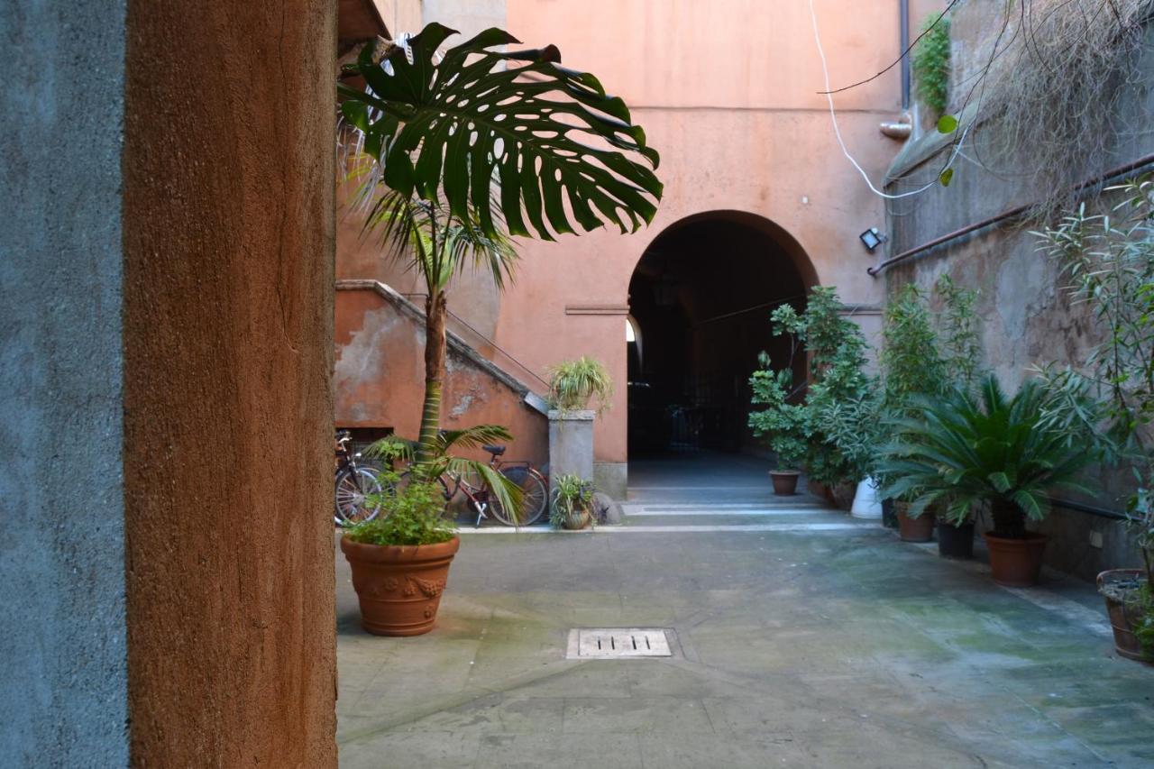 רומא Palazzo Velli Suites מראה חיצוני תמונה